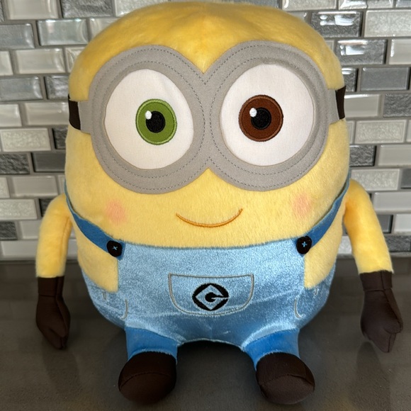 Minions BOB Sitting Plush / Illumination / SEGA / Universal / 11” / BRAND NEW - Picture 2 of 16